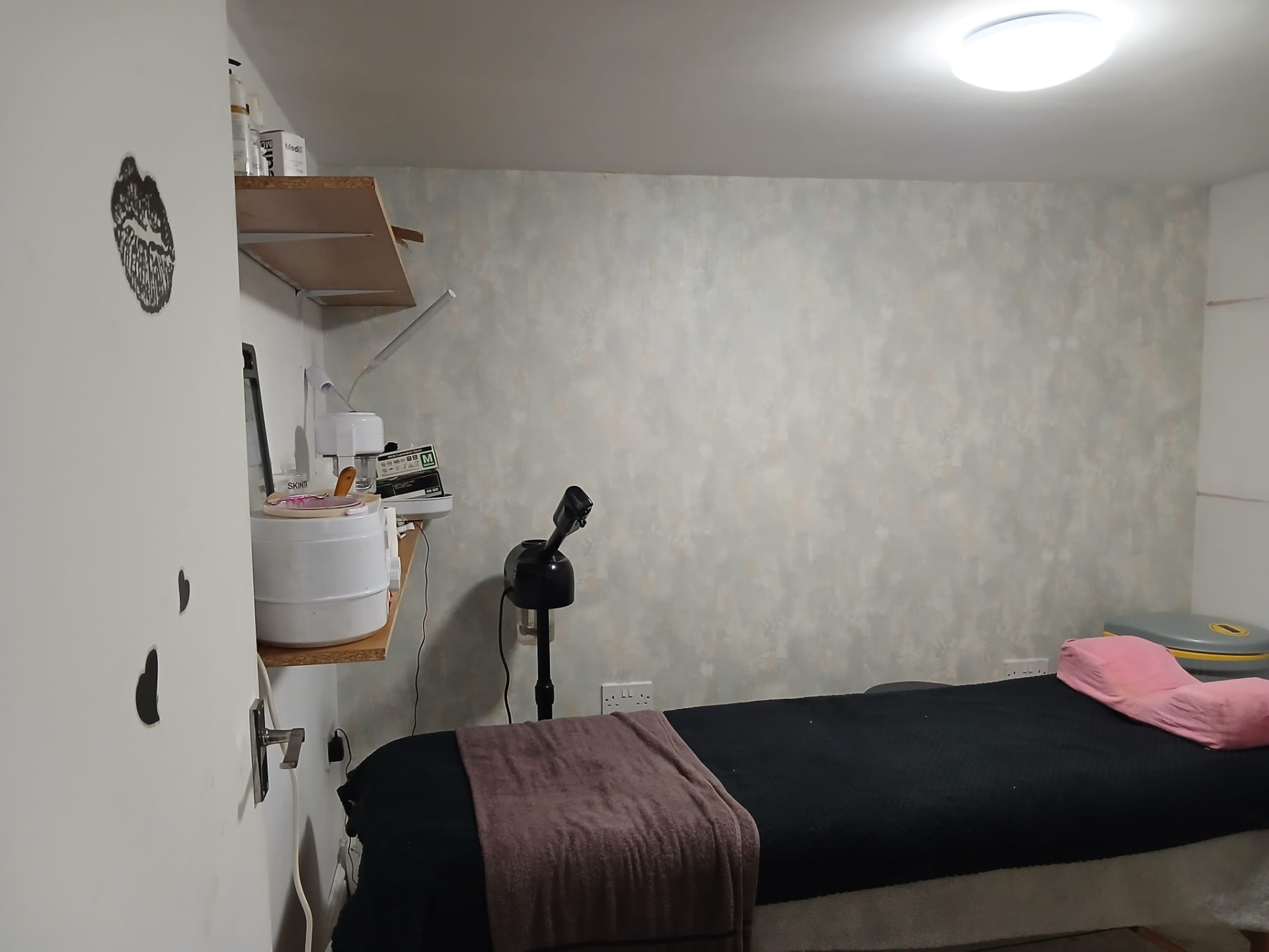 Treatment room seen from the doorway